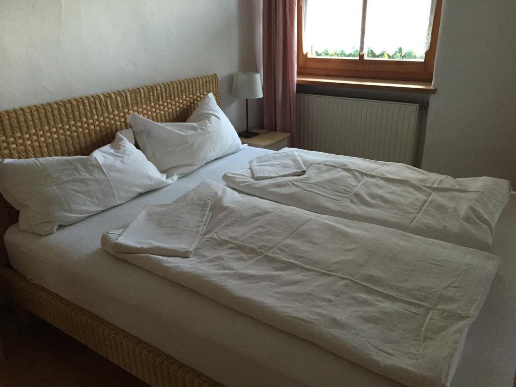 Ferienwohnung Platzlhof Eppan an der Weinstraße Zimmer foto